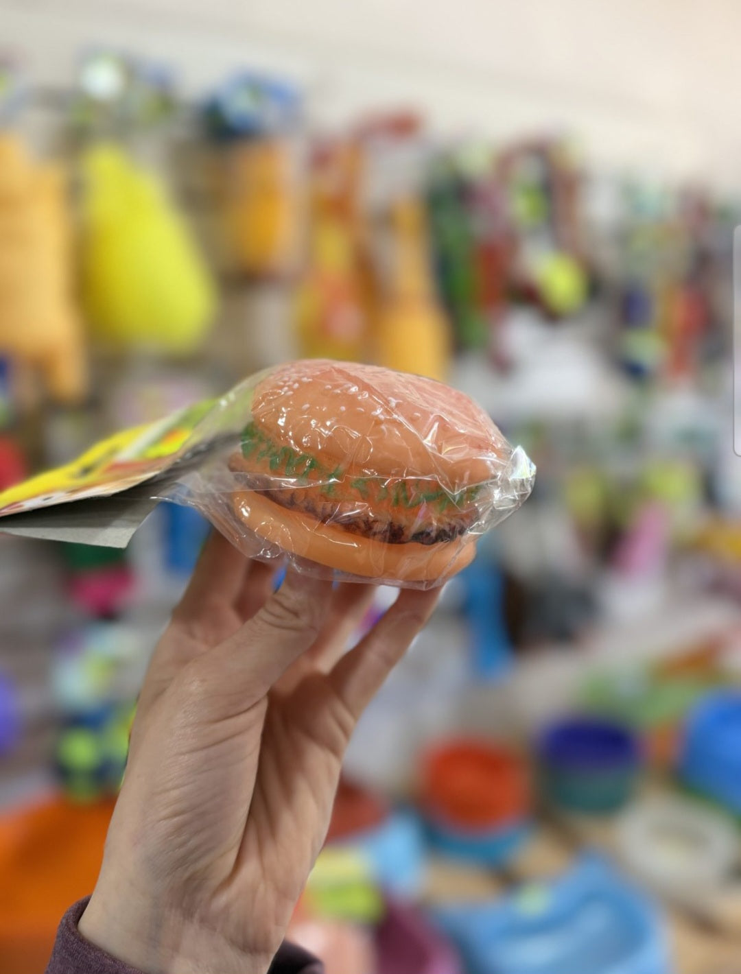 Hamburguesa de Goma con Chifle