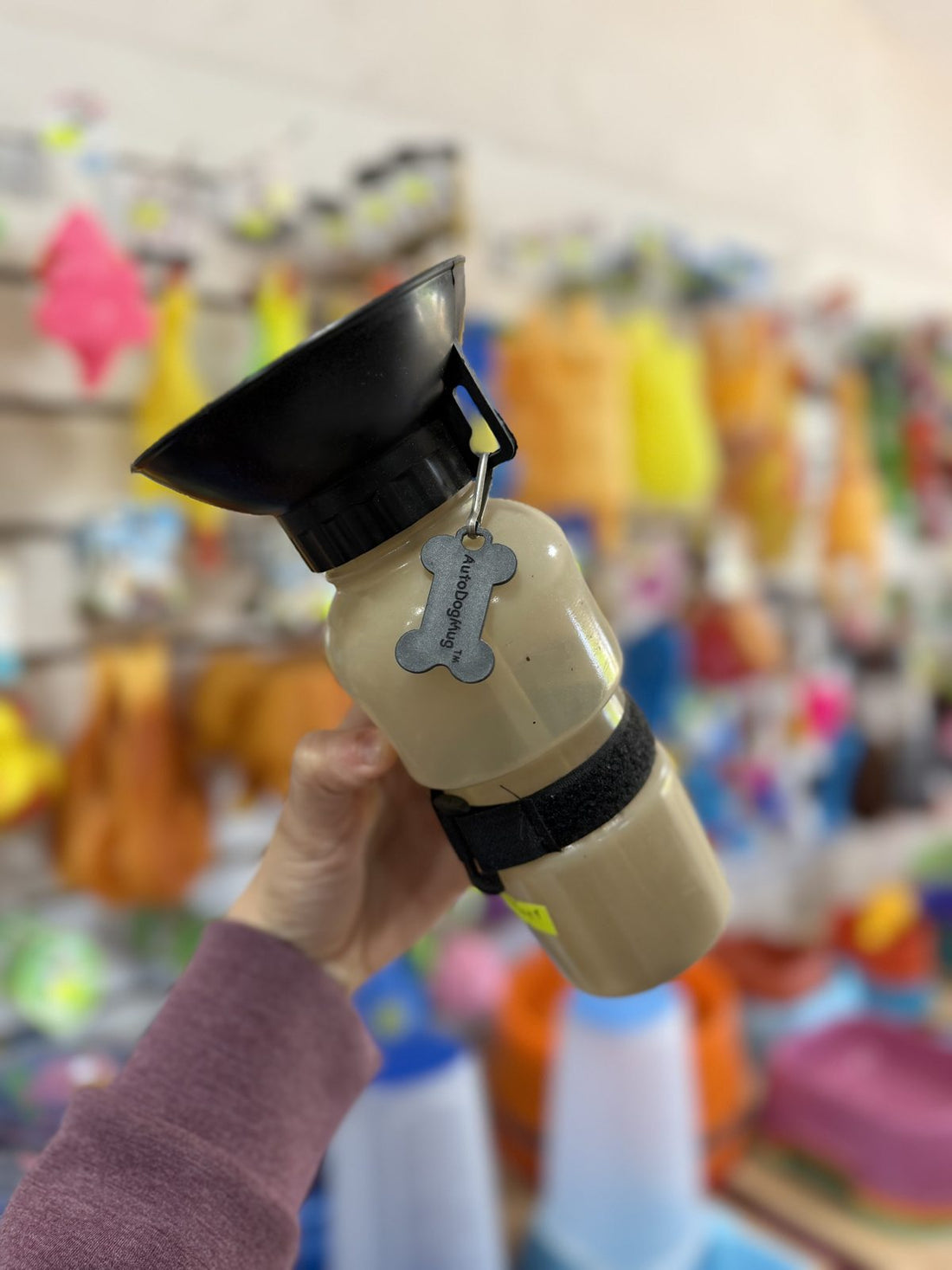 Botella portátil con bebedero plegable beige