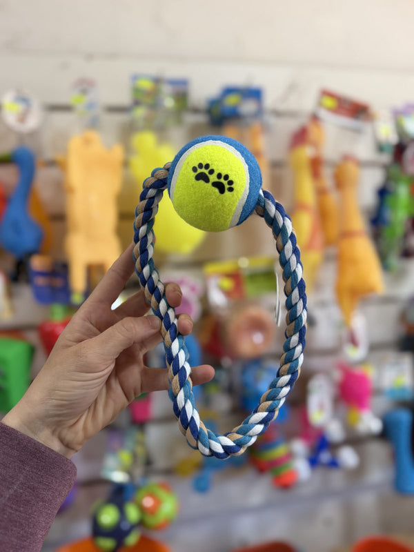 Aro de soga con pelota de tenis azul y celeste